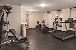 Country Inn & Suites by Radisson, Dubuque, IA