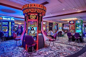 Harrah's Joliet Casino & Hotel - A Caesars Rewards Destination