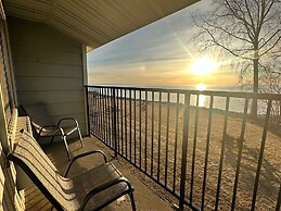 AmericInn by Wyndham Menominee
