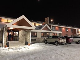 AmericInn by Wyndham Fargo West Acres