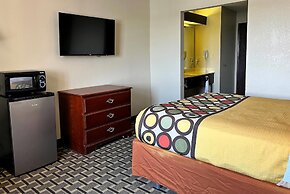 Super 8 by Wyndham Madison IN