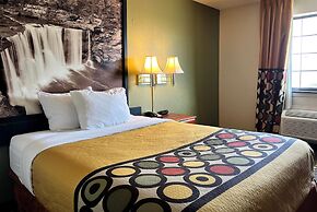 Super 8 by Wyndham Madison IN