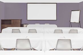 Microtel Inn & Suites by Wyndham Ames