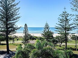 Mantra Coolangatta Beach