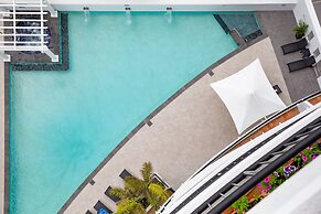 Mantra Coolangatta Beach