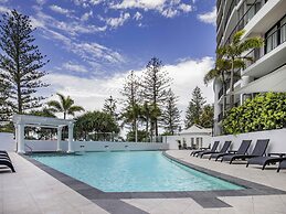 Mantra Coolangatta Beach