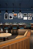 Four Points by Sheraton Surrey