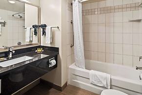 Best Western Plus Pitt Meadows Inn & Suites