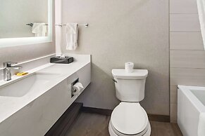 Best Western Plus Pitt Meadows Inn & Suites