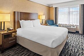 Best Western Plus Pitt Meadows Inn & Suites