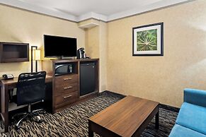 Best Western Plus Pitt Meadows Inn & Suites