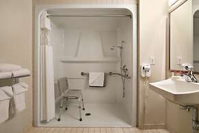 Best Western Plus Pitt Meadows Inn & Suites