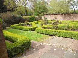 Howfield Manor Hotel