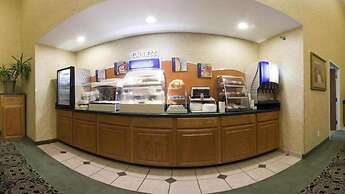 Holiday Inn Express & Suites Fort Pierre by IHG