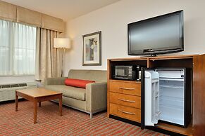 Holiday Inn Express Boston - Milford, an IHG Hotel