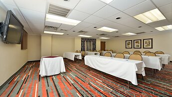 Holiday Inn Express Boston - Milford by IHG