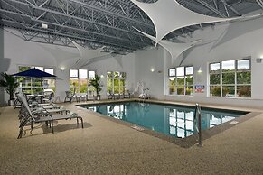 Holiday Inn Express Boston - Milford by IHG