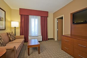 Russell Inn & Suites