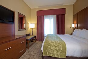 Russell Inn & Suites