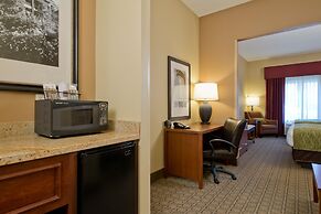 Russell Inn & Suites