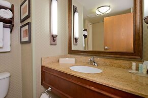 Russell Inn & Suites