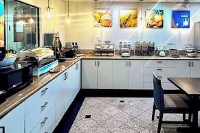 Comfort Suites Westchase Houston Energy Corridor