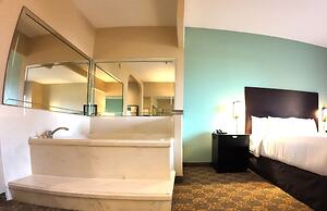 Comfort Suites Westchase Houston Energy Corridor