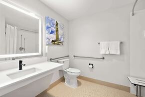 Country Inn & Suites by Radisson, LSU/Medical Corridor