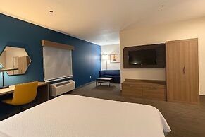 Holiday Inn Express & Suites Alliance by IHG
