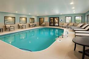 Holiday Inn Express & Suites Alliance by IHG