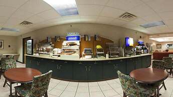 Holiday Inn Express & Suites Alliance by IHG