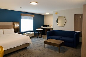 Holiday Inn Express & Suites Alliance by IHG
