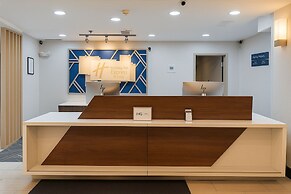Holiday Inn Express & Suites Alliance by IHG