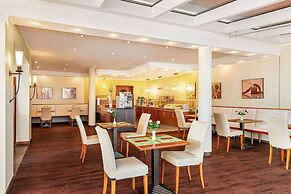 Amedia Frankfurt Russelsheim Trademark Collection by Wyndham