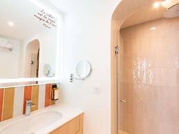 Mercure Paris Montparnasse Raspail