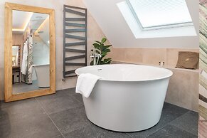 La Cheneaudiere - Hôtel Spa - Relais & Châteaux