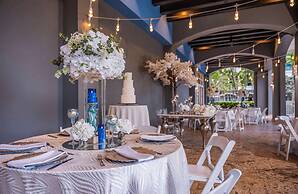 Embassy Suites by Hilton Dorado del Mar Beach Resort