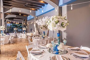 Embassy Suites by Hilton Dorado del Mar Beach Resort