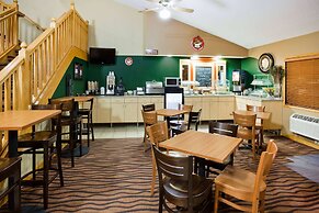 AmericInn by Wyndham Mora