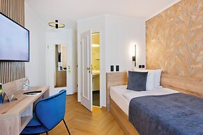 Atrium Hotel Amadeus