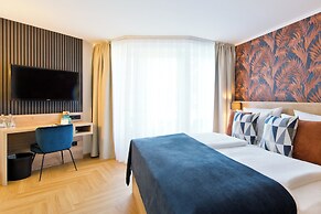 Atrium Hotel Amadeus