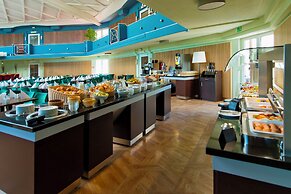 Atrium Hotel Amadeus