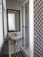 Arty Paris Porte de Versailles by River - Hostel