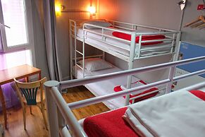 Arty Paris Porte de Versailles by River - Hostel