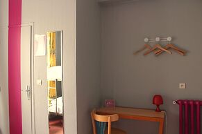 Arty Paris Porte de Versailles by River - Hostel