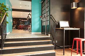 Arty Paris Porte de Versailles by River - Hostel