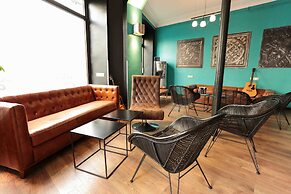 Arty Paris Porte de Versailles by River - Hostel