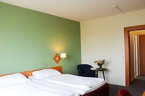 Good Morning + Berlin City East