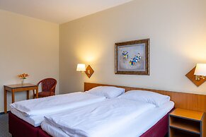 Good Morning + Berlin City East