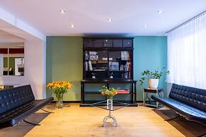 Good Morning + Berlin City East